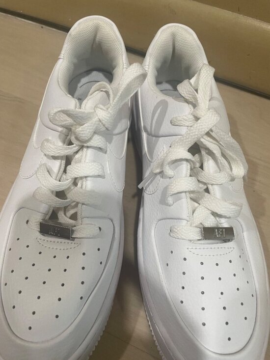 W Nike Air Force 1 One Low Sage AF1 Triple White AR5339 100  nike air force 1 sage low in the triple white